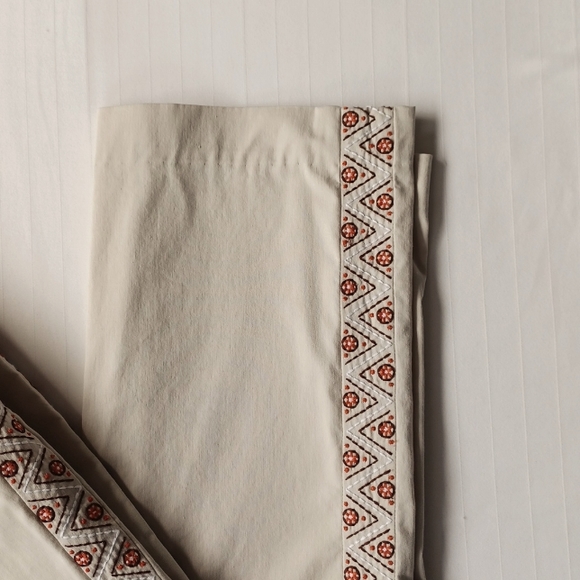 BCBG Vintage Y2K Embroidered Cotton Pant- Sz. 0 - Picture 4 of 9